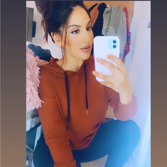 Meet your Posher, Vanessa - Picture 1 of 1